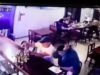 पासो कॅनोस बारमध्ये गोळीबार केल्यानंतर ग्राहकांची हताश फ्लाइट व्हिडिओमध्ये दिसते