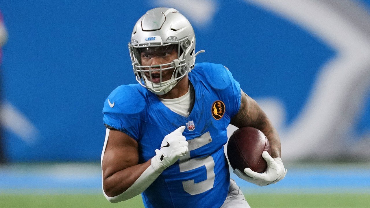 अहवाल: लायन्स डेव्हिड मॉन्टगोमेरीला टेक्सन्समध्ये परत आणतात