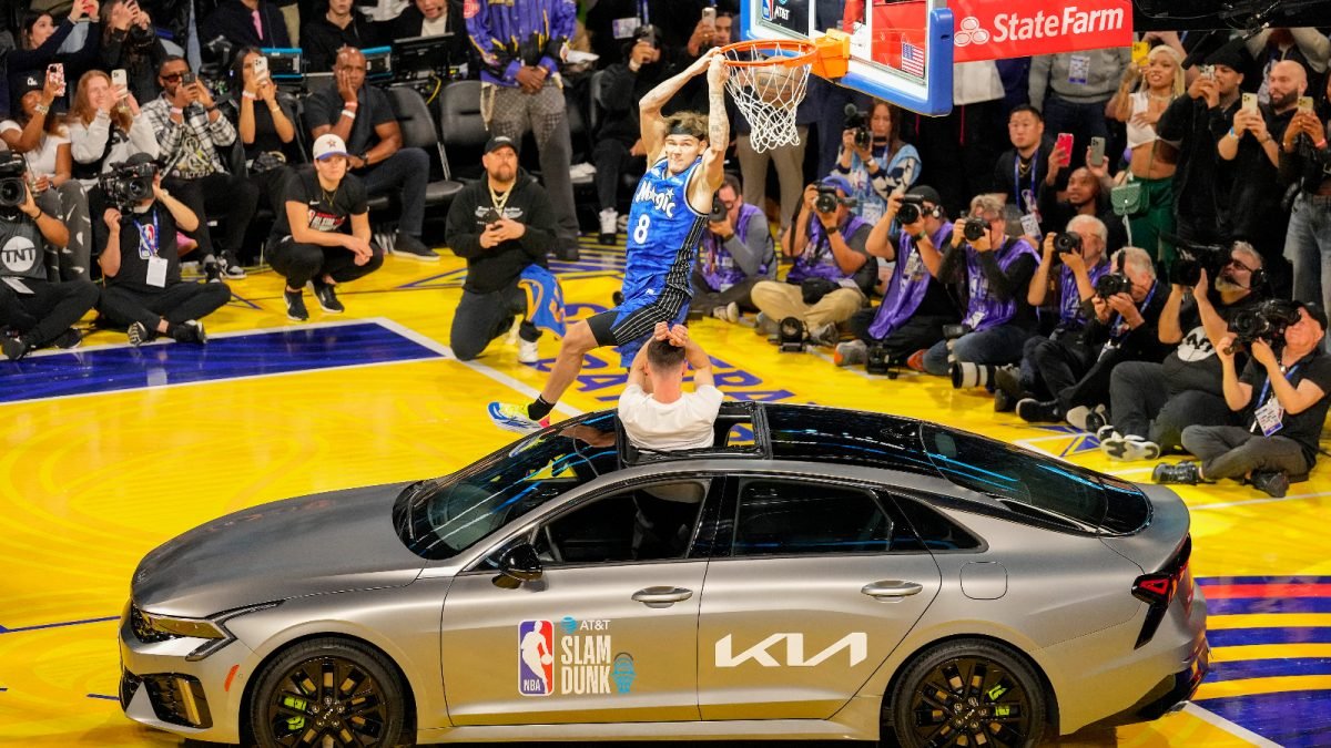 मॅक्क्लंग नाही, कोणतीही समस्या नाही: एनबीएने डंक स्पर्धेसाठी नवीन लाइनअपचे अनावरण केले | NBA बातम्या