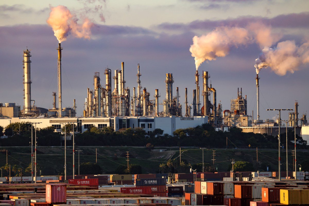 ट्रम्प यांना अमेरिकन जीवनाची किंमत नाही. त्यांचे हे मत नवीन प्रदूषण धोरणाचा पुरावा आहे