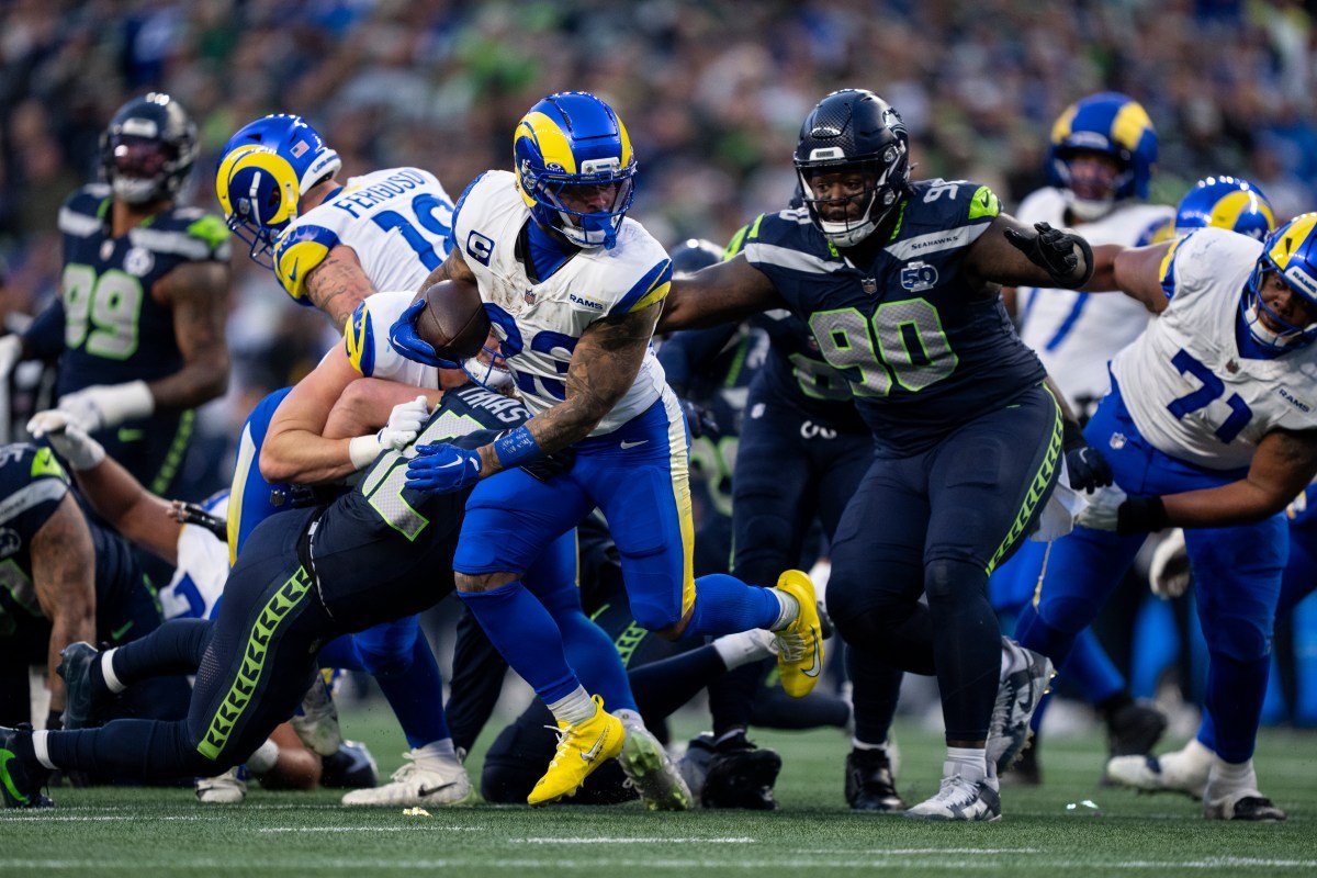 टीव्हीवरील फुटबॉल खेळ: सुपर बाउलच्या आधी फुटबॉल बाकी आहे