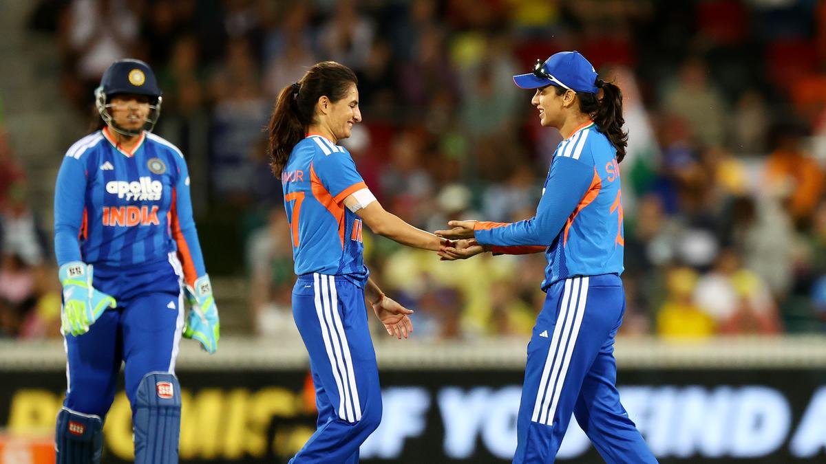 IND-W विरुद्ध AUS-W, तिसरा T20I थेट स्कोअर: भारताचा 2016 नंतर ऑस्ट्रेलियातील पहिला मालिका विजय आहे