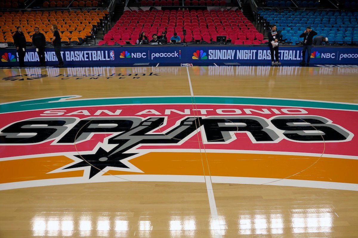 Spurs 2026 NBA मसुद्यात रोस्टरमध्ये दुसरा UConn स्टार जोडण्याचा अंदाज आहे