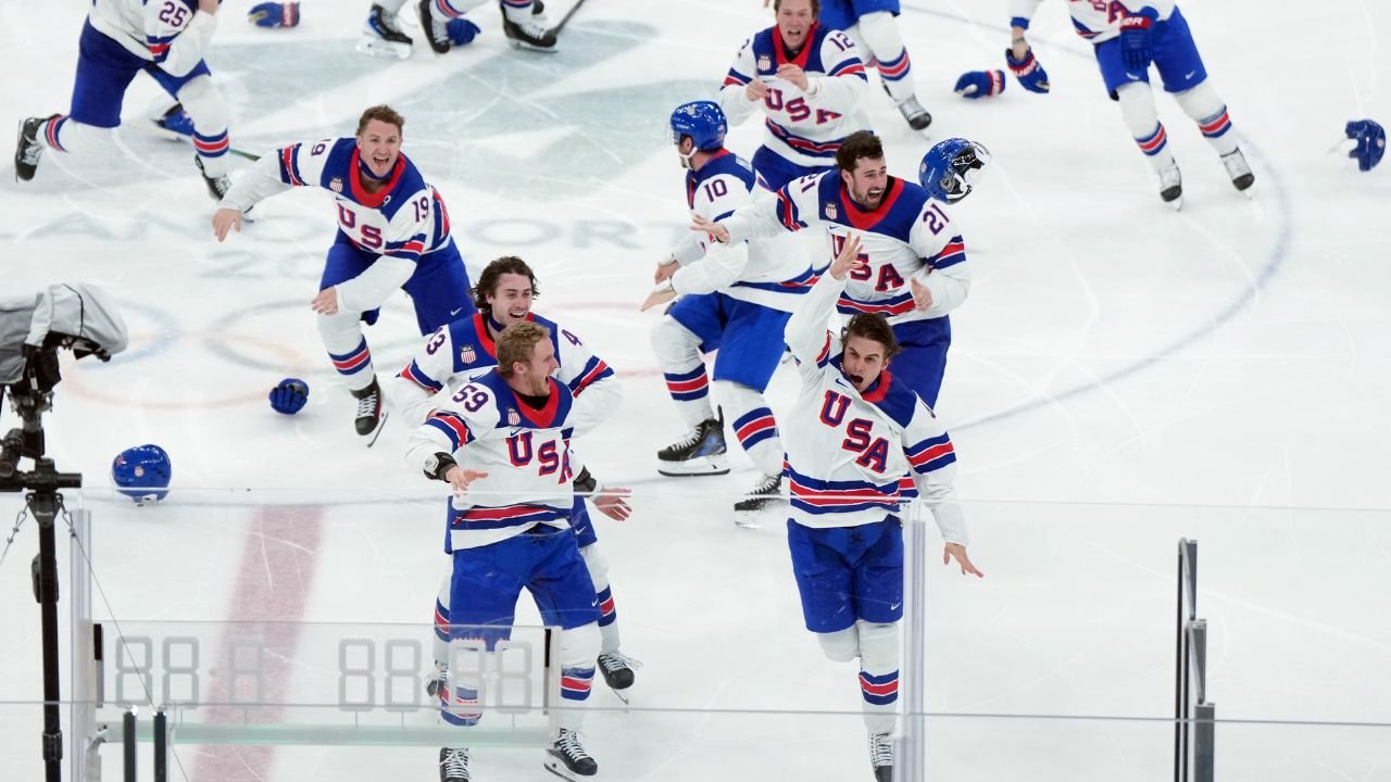 क्विन ह्यूजेसने त्याचा भाऊ जॅकचे त्याच्या चिकाटीबद्दल आणि कॅनडाविरुद्ध सुवर्ण गोल केल्याबद्दल त्याचे कौतुक केले