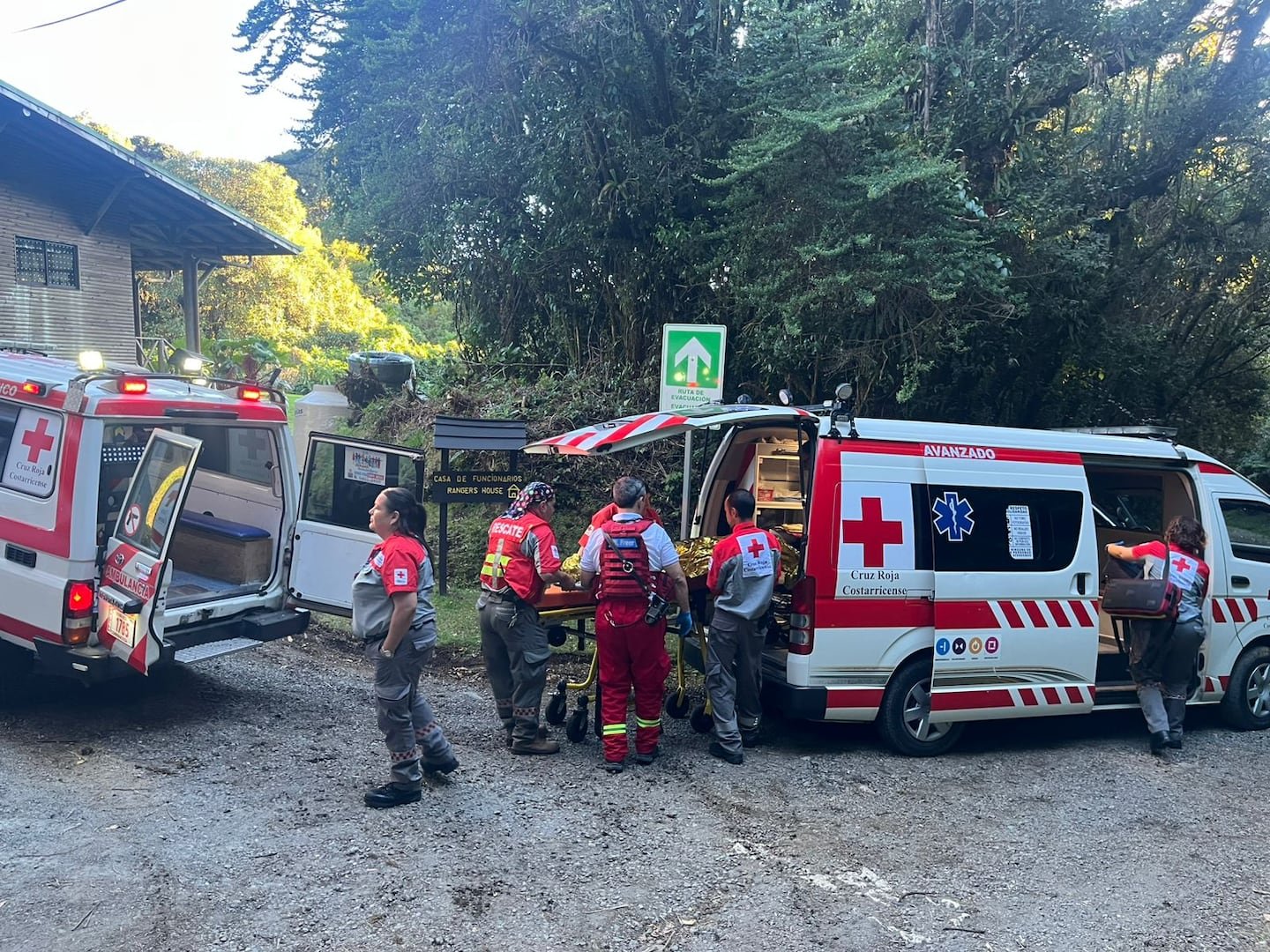 लक्षाधीशाचा वारसा अलाजुएला आणि सॅन जोसमध्ये डझनभर जीव वाचवू शकतो