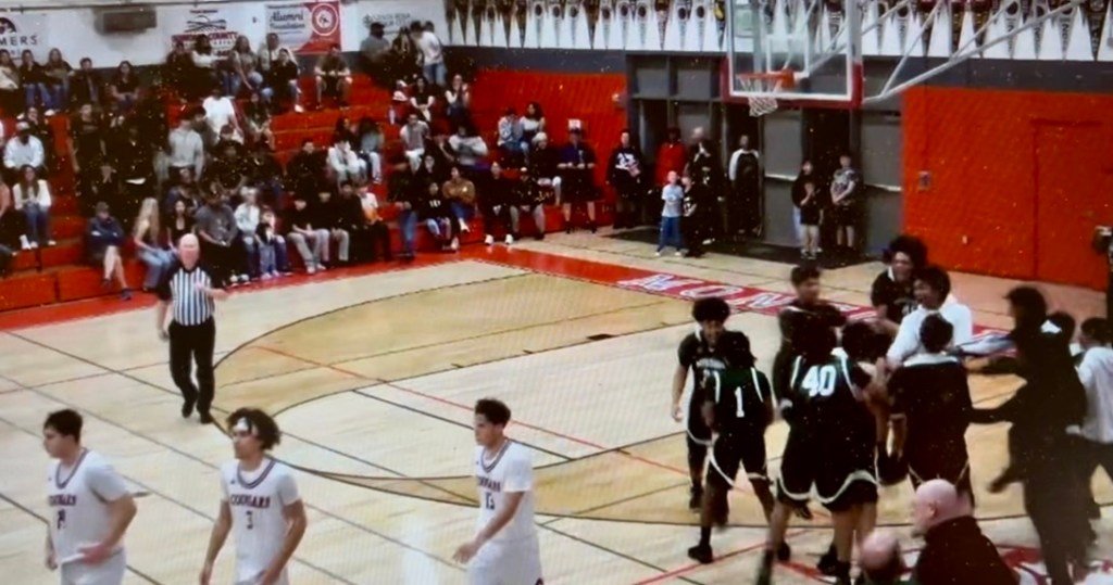 विश्वास ठेवा! मिशन सॅन जोसने मुलांच्या बास्केटबॉलमध्ये पहिले NCS विजेतेपद पटकावले