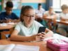 वर्गात सेल फोन वापर: 2026 शैक्षणिक वर्षासाठी नवीन MEP उपाय