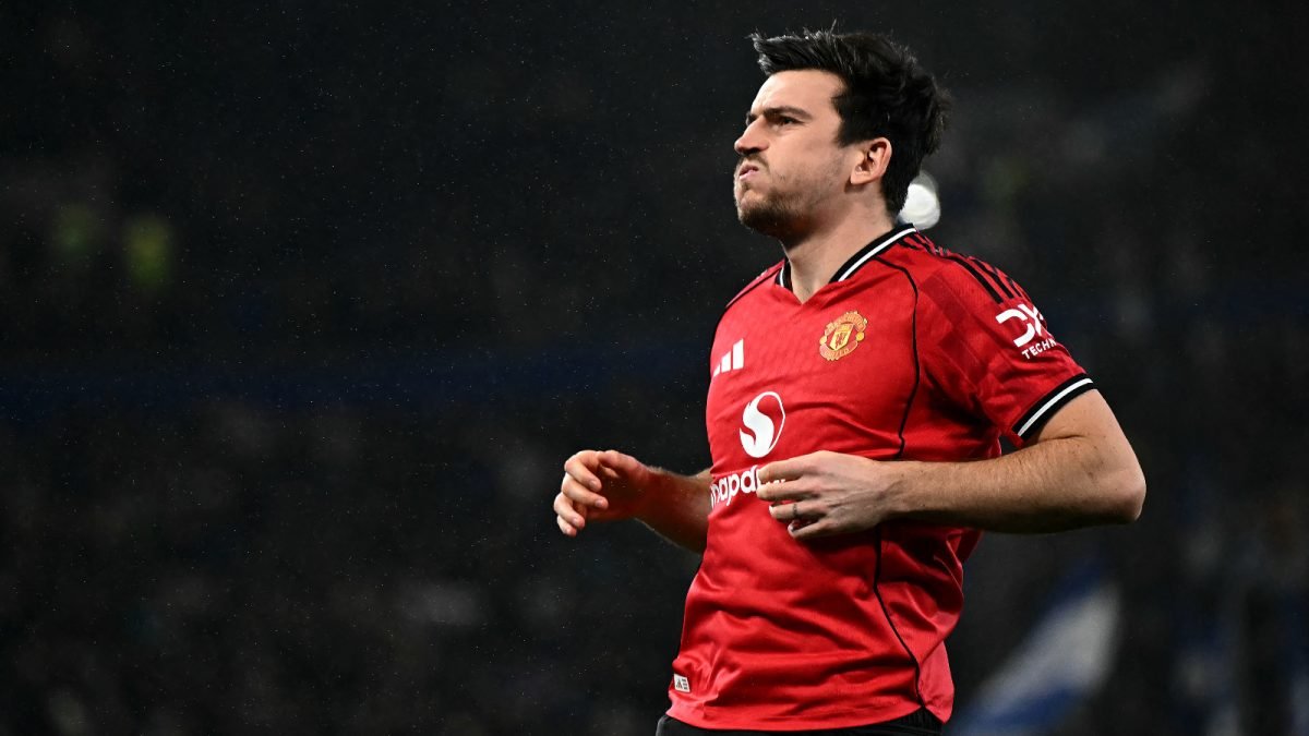 तुरुंगवास नाही, दंड नाही: मँचेस्टर युनायटेडच्या हॅरी मॅग्वायरला ग्रीसमध्ये 15 महिन्यांची निलंबित तुरुंगवासाची शिक्षा फुटबॉल बातम्या