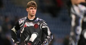 मँचेस्टर युनायटेडच्या जॅक फ्लेचरवर होमोफोबिक भाषेतील फुटबॉल बातम्यांसाठी सहा सामन्यांची बंदी घालण्यात आली होती.