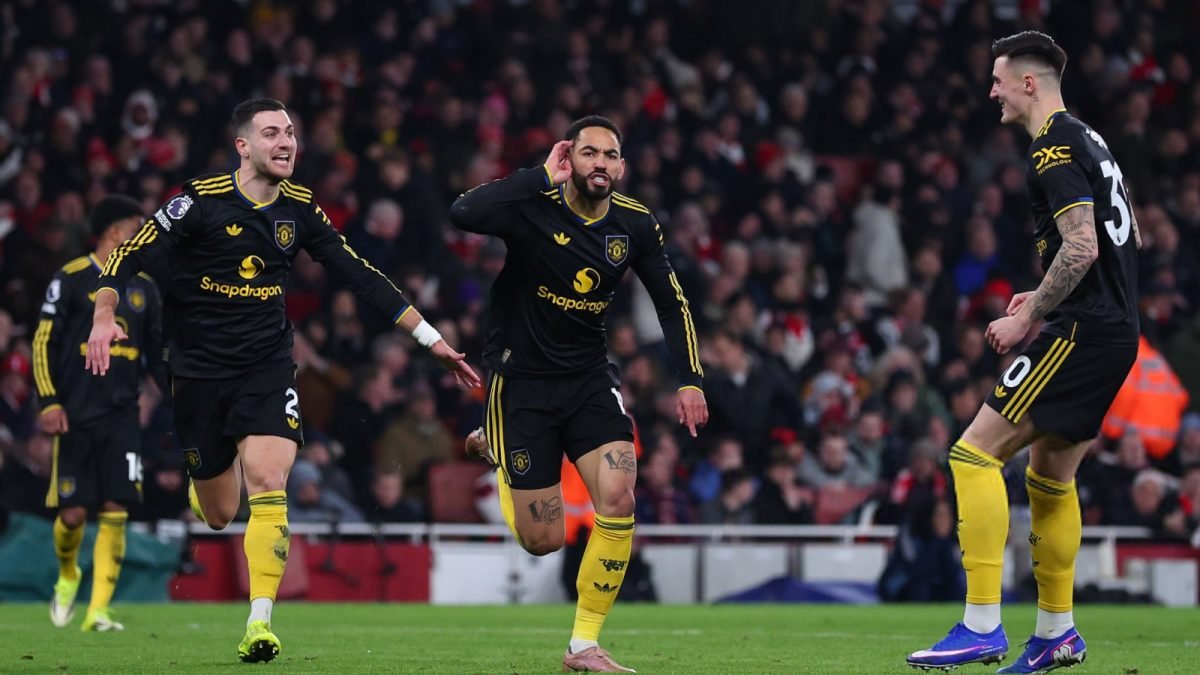 कोन्याने गनर्सचा खिताब समारंभ क्रॅश केला: मँचेस्टर युनायटेडने एमिरेट्स स्टेडियमवर आर्सेनलला 3-2 असा धक्का दिला | फुटबॉल बातम्या