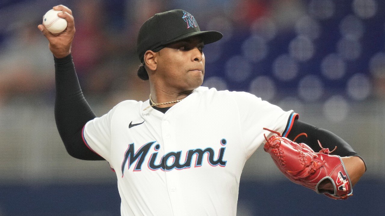 Miami-Marlins-starting-pitcher-Edward-Cabrera.jpg
