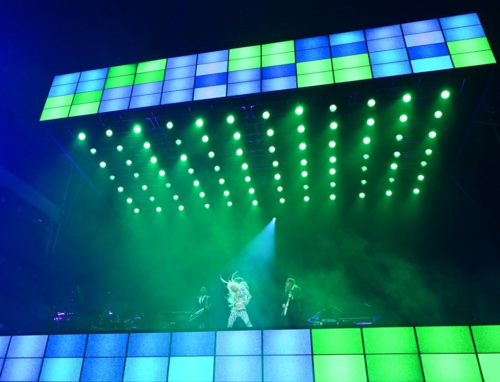 आउटलँड लाइनअप तारखा, उत्सवासाठी प्रीसेल माहिती जारी केली