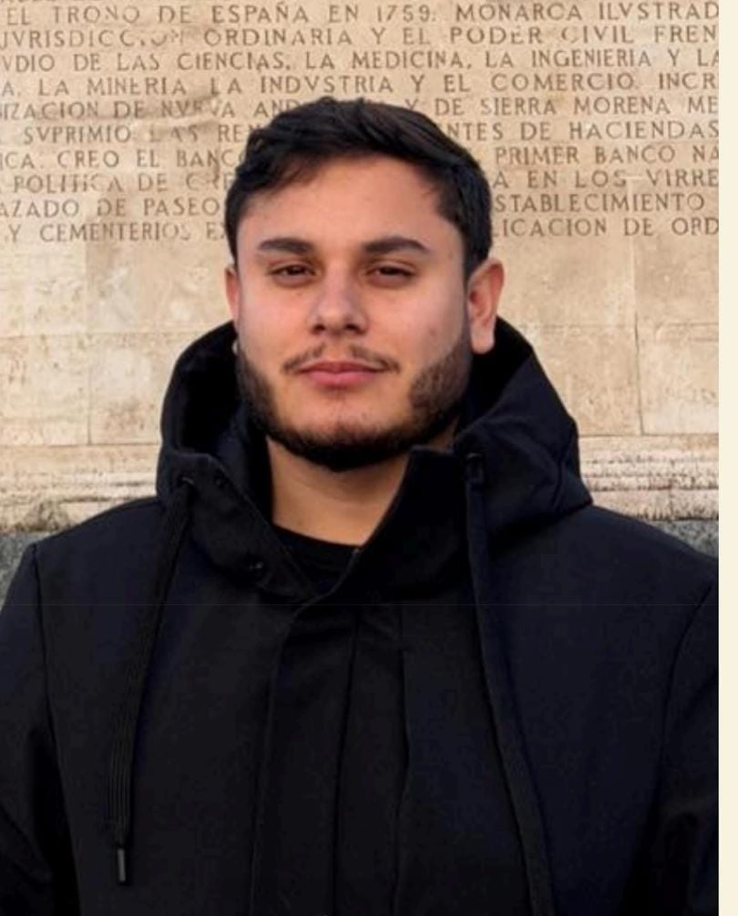 मेक्सिकोमधील निवडणूक प्रचारादरम्यान कोस्टा रिकन चित्रपट दिग्दर्शक प्रेम आणि लोकवादावर चित्रपट बनवणार आहे