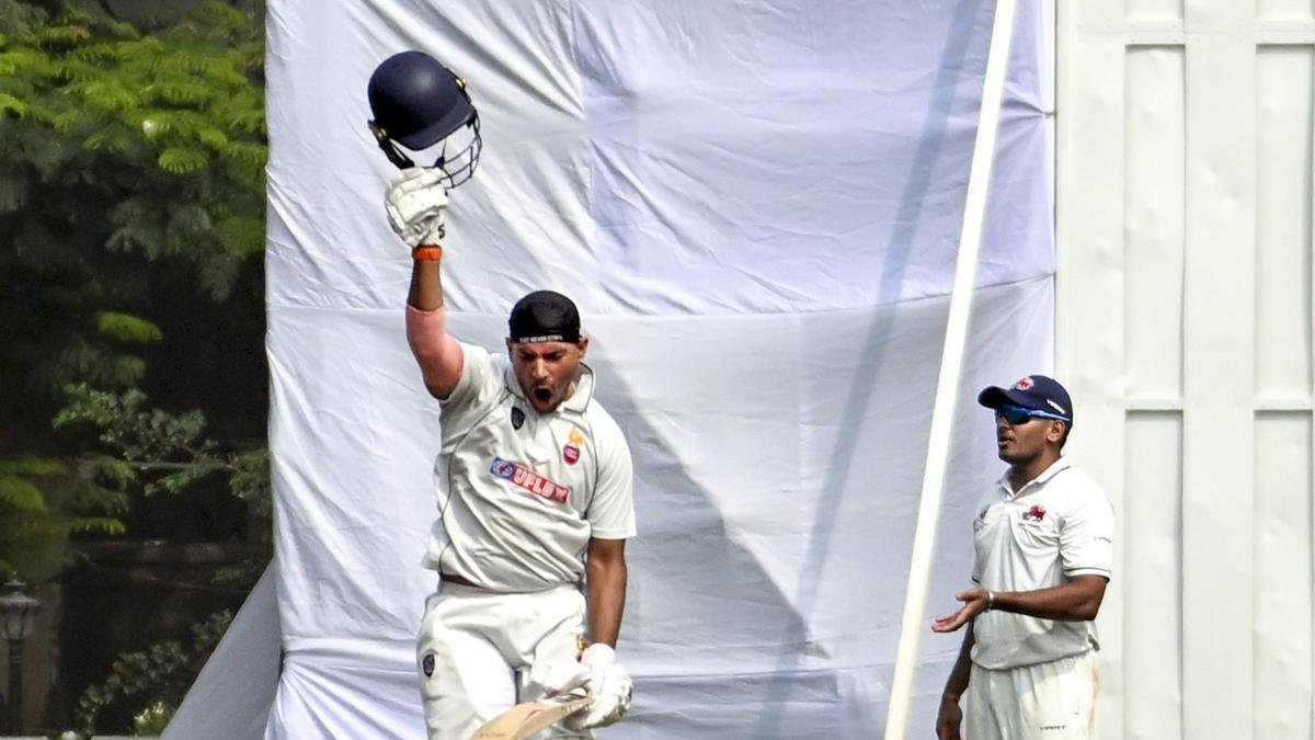 रणजी ट्रॉफी 2025-26: डोसेजाने शतक झळकावले कारण दिल्लीने मुंबईसह सीझन एंडिंग ड्रॉ केले