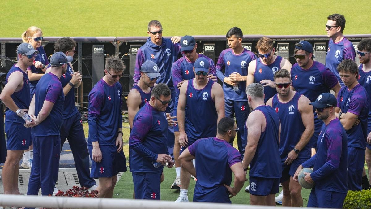 T20 विश्वचषक 2026: अनिश्चितपणे राखून ठेवलेल्या इंग्लंडचा सामना स्कॉटलंडशी