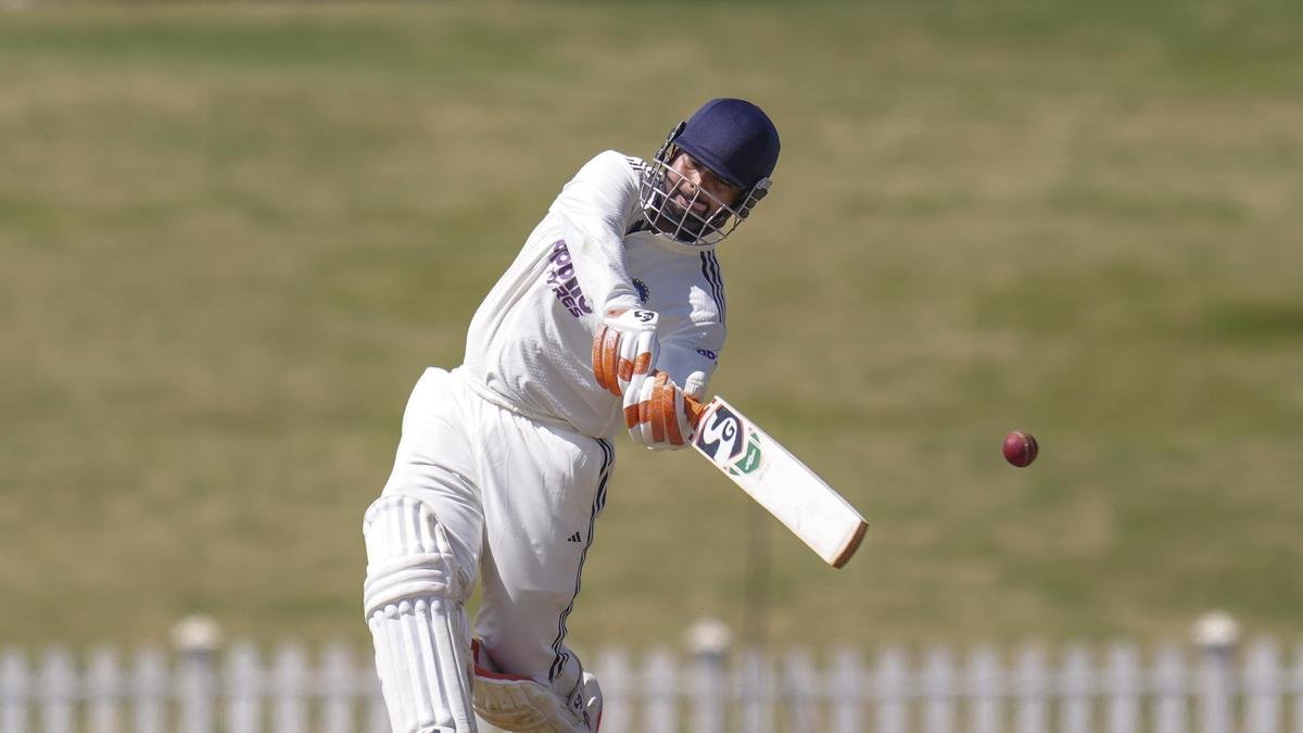 ऋषभ पंतने दक्षिण आफ्रिका अ विरुद्ध भारत अ संघाकडून झटपट अर्धशतक झळकावले