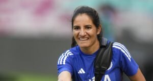 रेणुका सिंग ऑस्ट्रेलियाविरुद्धच्या एकमेव कसोटीतून बाहेर पडली आहे