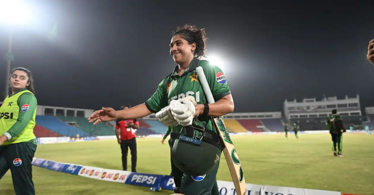 आयशा जफरच्या झंझावाती शतकाच्या जोरावर महिलांच्या पहिल्या T20I सामन्यात पाकिस्तानने झिम्बाब्वेविरुद्ध 153 धावांनी मात केली.