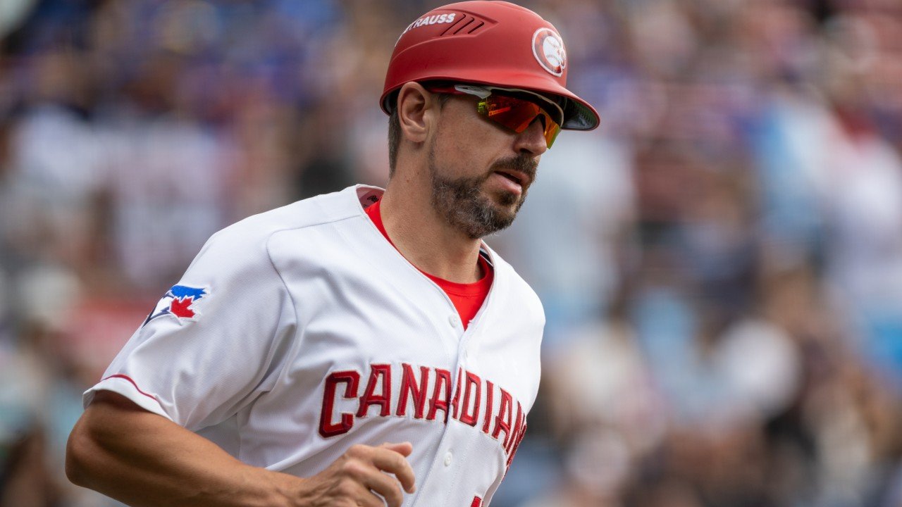 ब्लू जेस आउटफिल्डर स्ट्रिब्रेकीने डब्लूबीसीमध्ये झेकियासह त्याचे अनोखे कोचिंग असेन्शन सुरू ठेवले आहे