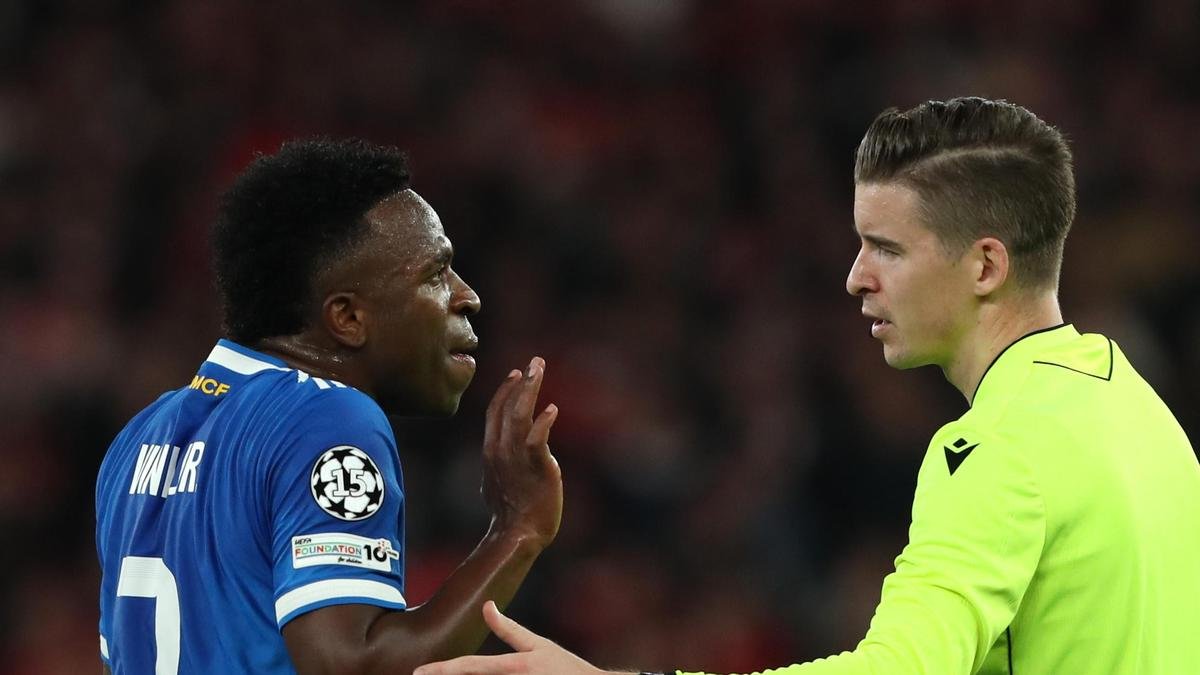 UEFA विनिशियस विरुद्ध ‘भेदभावपूर्ण वागणूक’च्या दाव्यांची चौकशी करेल