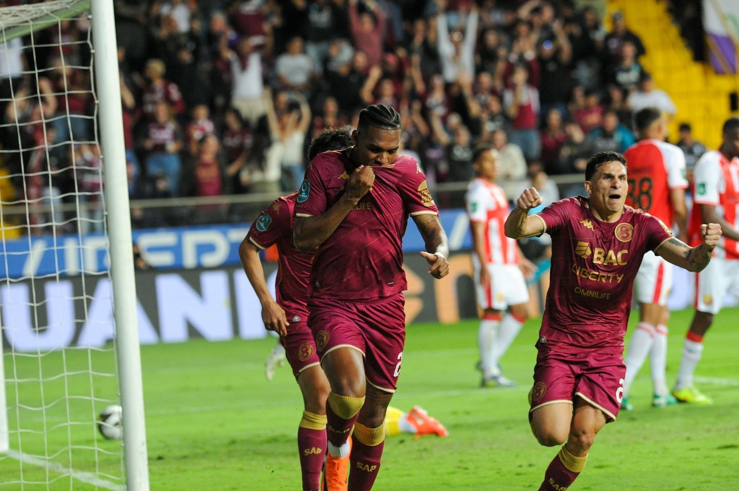 हेरेडियानोविरुद्ध सप्रिसाचा दुसरा गोल ऑफसाइड स्थिती होता का?