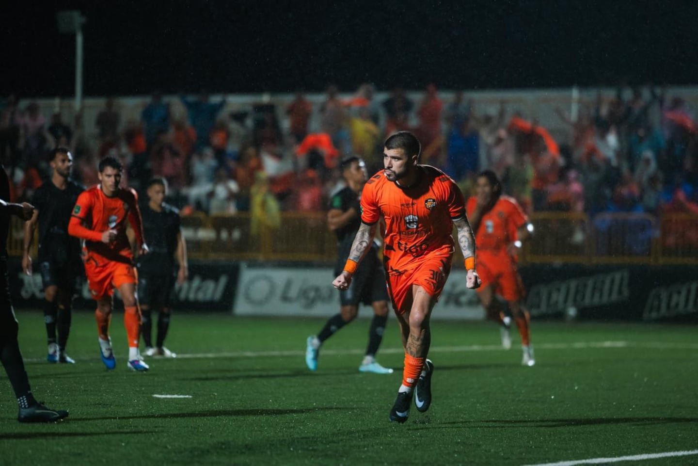 स्पोर्टिंगविरुद्ध पुंटरेनासने नाट्यमय विजय मिळवला