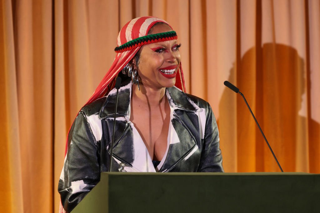 Erykah Badu, जीवन स्वीकारा आणि सकारात्मक व्हा – बुध बातम्या