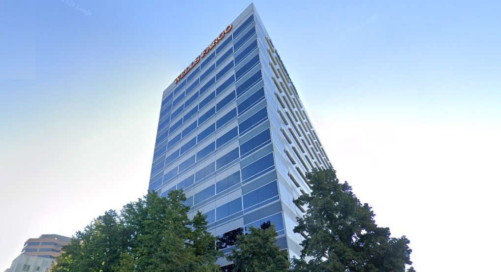 ईस्ट बे ऑफिस कॉम्प्लेक्स खरेदीदारांना कमी किमतींसह मोठ्या सवलतीत जमीन देते