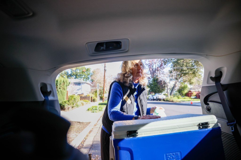 अलगाव खाडी क्षेत्रातील वृद्ध लोकांसाठी ओझे वाढवते