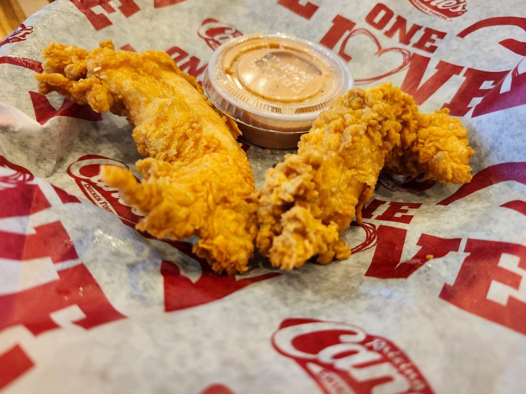 Raising Canes दुसरे सॅन जोस रेस्टॉरंट उघडण्यासाठी सज्ज आहे