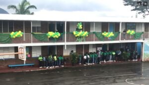 सेंट मेरी अकादमीतील शिक्षकांनी वेतन विलंबाबाबत थोडक्यात औद्योगिक कारवाई केली