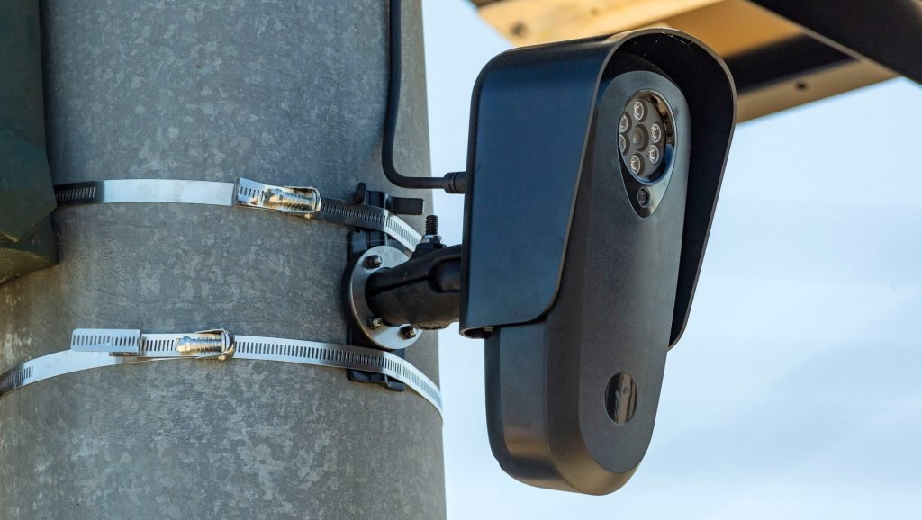 बे एरिया प्लेट वाचकांपेक्षा गोपनीयता निवडत आहे