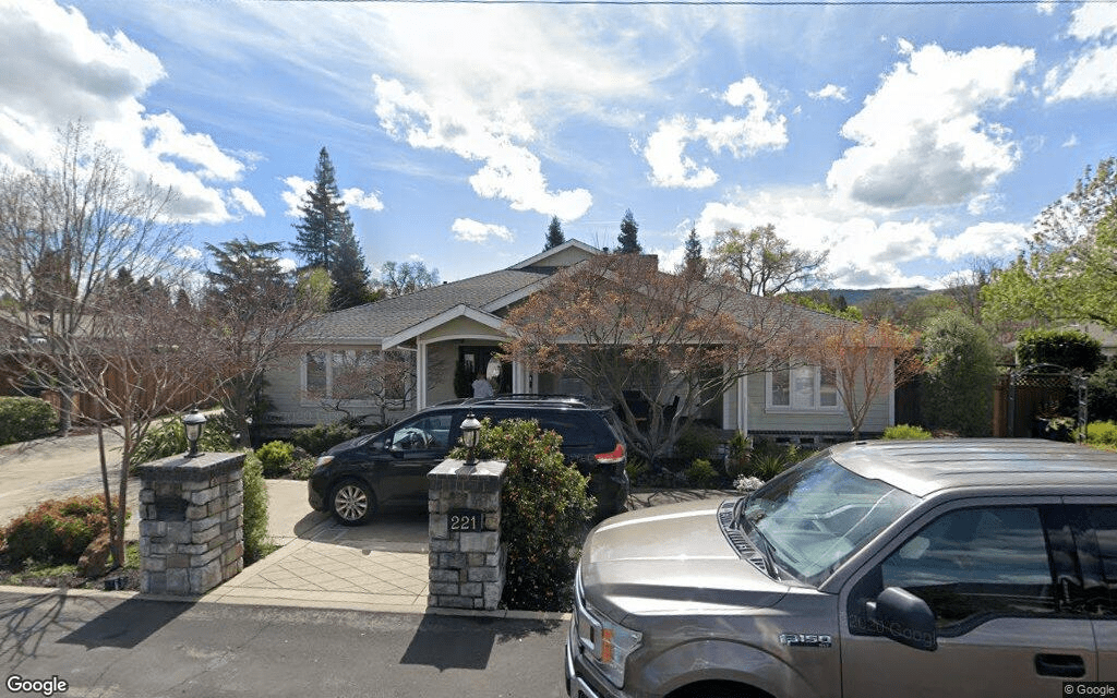 पाच बेडरूमच्या घरासाठी $3 दशलक्ष