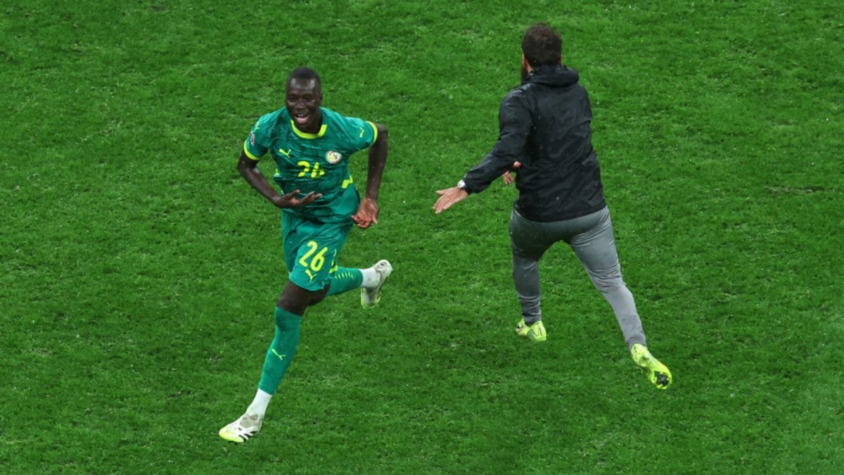 “आम्ही फक्त मानव आहोत”: बाब गे सेनेगलच्या बाहेर पडण्याबद्दल आणि आफ्रिकन कप ऑफ नेशन्सच्या अंतिम फेरीच्या गोंधळाबद्दल बोलतो | फुटबॉल बातम्या