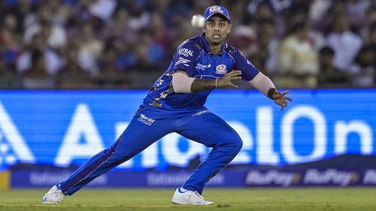 IPL 2026: आजच्या PBKS vs MI सामन्यात सूर्यकुमार यादव का खेळत नाही?