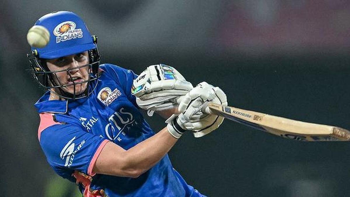 RCB vs MI: Nat Sciver-Brunt ने WPL इतिहासातील पहिले शतक झळकावले
