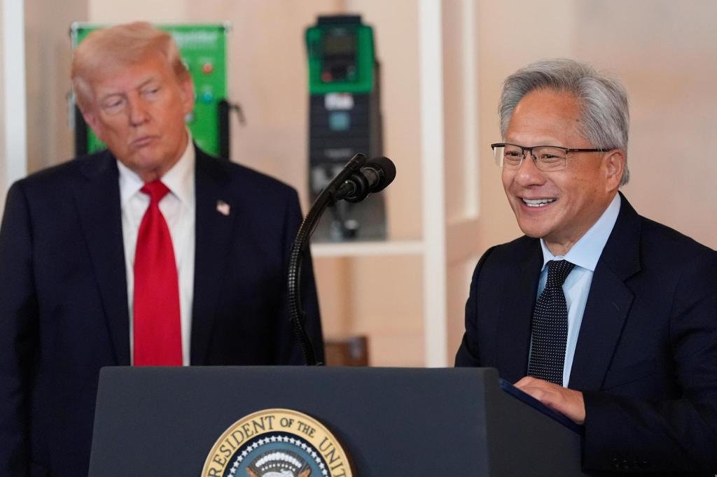 जर ट्रम्पने चीनला प्रगत चिप्स विकल्या तर यूएस इनोव्हेशन आणि सुरक्षा धोक्यात येईल