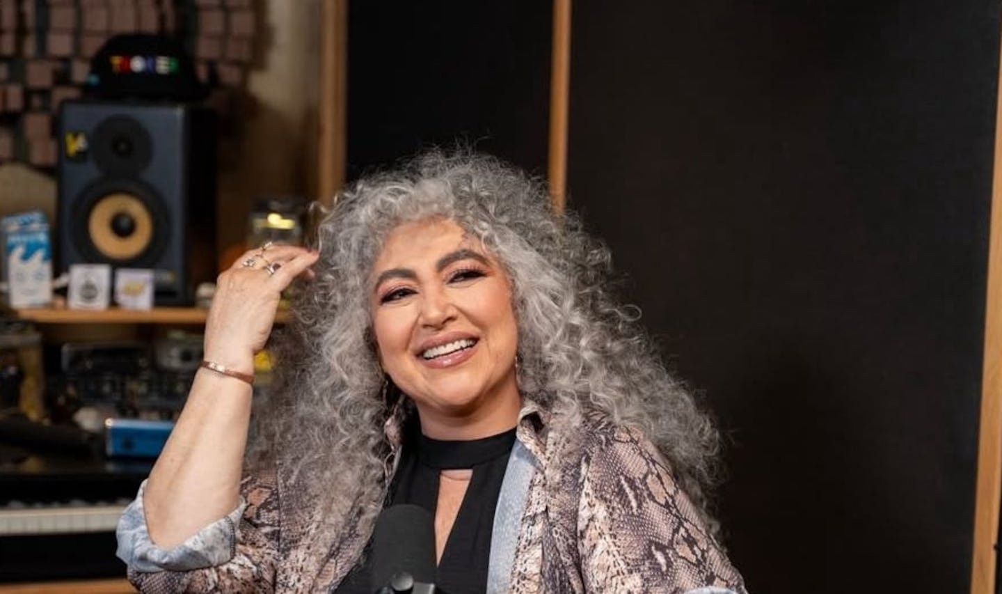 अमांडा मिगुएलने एक कठोर अपमान लाँच केला ज्यामुळे अँजेला एगुइलरला डंख येऊ शकते आणि बेलिंडा यांचा समावेश होतो.