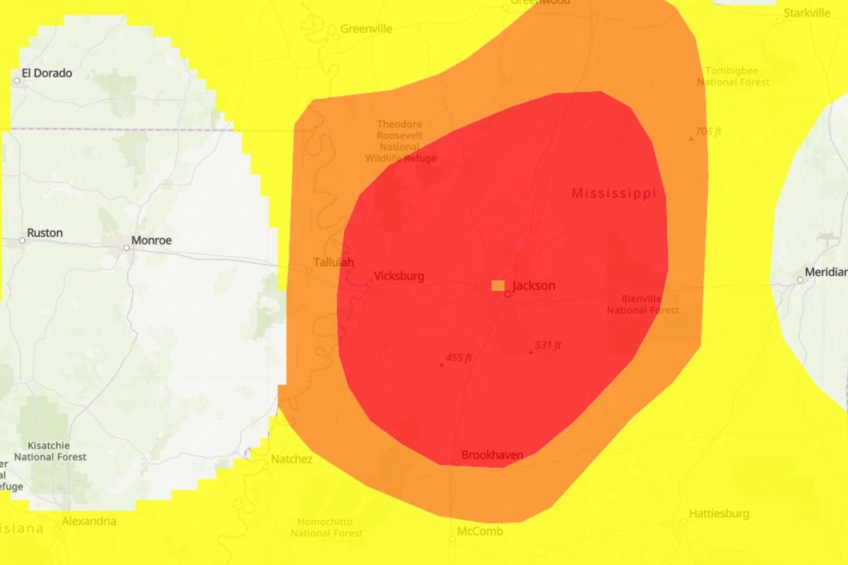 मिसिसिपीमधील हजारो लोकांना घरात राहण्याचा सल्ला देण्यात आला