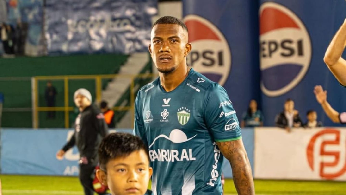 खराब कामगिरीमुळे माजी कार्थेजेनास खेळाडूला स्पर्धेच्या मध्यभागी संघाशिवाय सोडले आहे