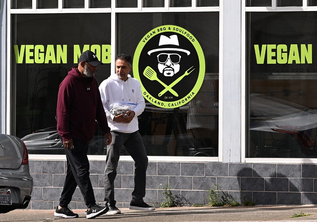 व्हेगन मॉब त्याचे डाउनटाउन व्हॅलेजो स्थान बंद करते