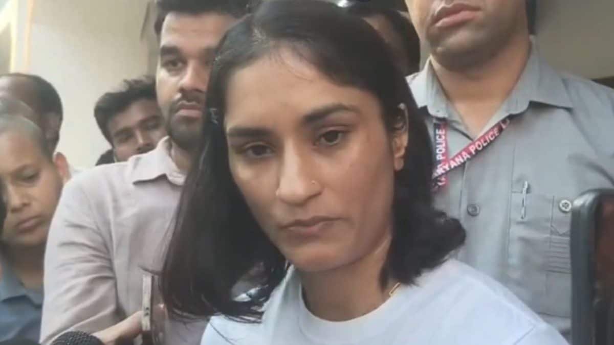 विनेश फोगट ते ब्रिजभूषण शिबिर: गोंडा येथील कुस्ती स्पर्धा का चर्चेत आहे | दुभाष्यांची बातमी