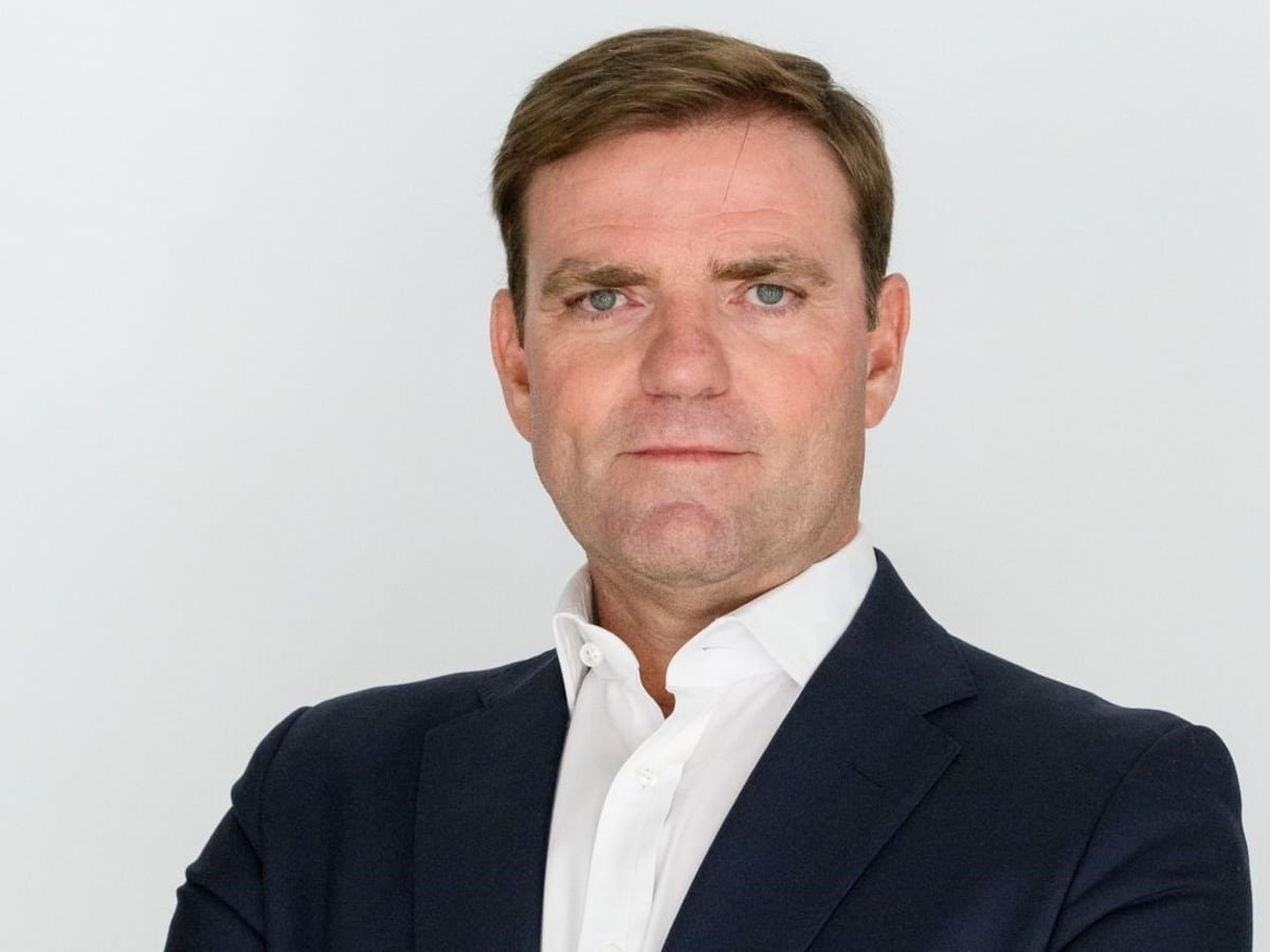 BME विकत घेतल्यानंतर दिलेल्या वचनानुसार SIX आपला क्लिअरिंग व्यवसाय स्पेनमध्ये हलवून ECB मध्ये सामील होत आहे| आर्थिक बाजार