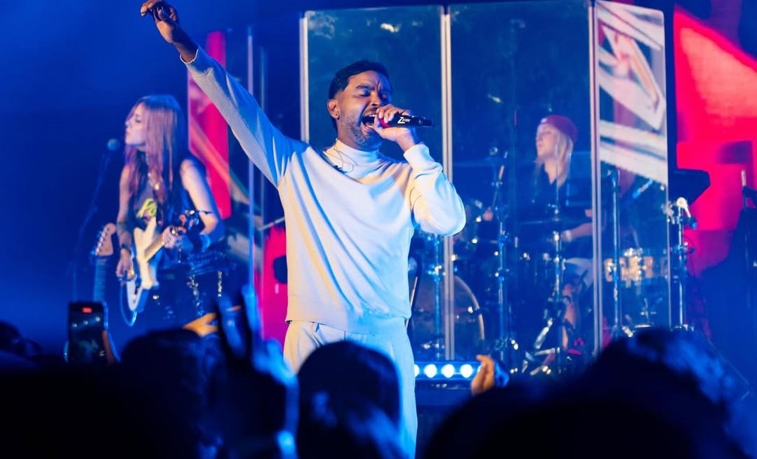 मद्यधुंद अवस्थेत गाडी चालवल्याच्या आरोपाखाली गायक जिओनला अटक करण्यात आली होती