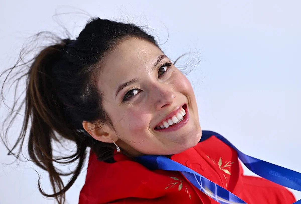 हिवाळी ऑलिंपिक 2026: अहवालात म्हटले आहे की चीनने अमेरिकेत जन्मलेल्या ऍथलीट्सना सुमारे $14 दशलक्ष दिले, ज्यात आयलीन गु यांचा समावेश आहे