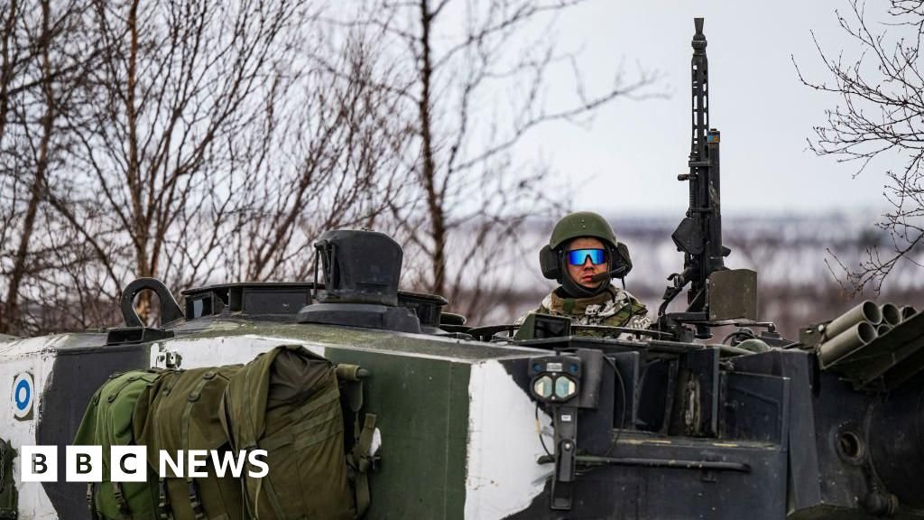 फिनलंडने अण्वस्त्रे ठेवण्यावरील दशकापूर्वीची बंदी उठवण्याची योजना आखली आहे