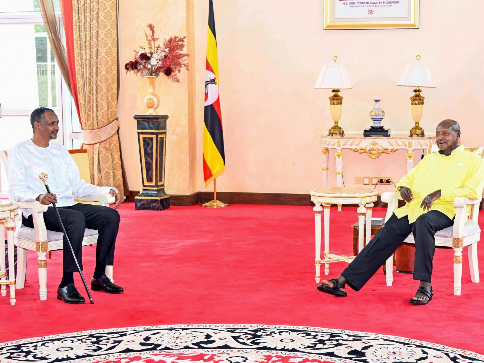 आरएसएफ प्रमुखांच्या युगांडा भेटीचा ‘मानवतावादी मूल्ये’ कमी करणारा म्हणून सुदानचा निषेध