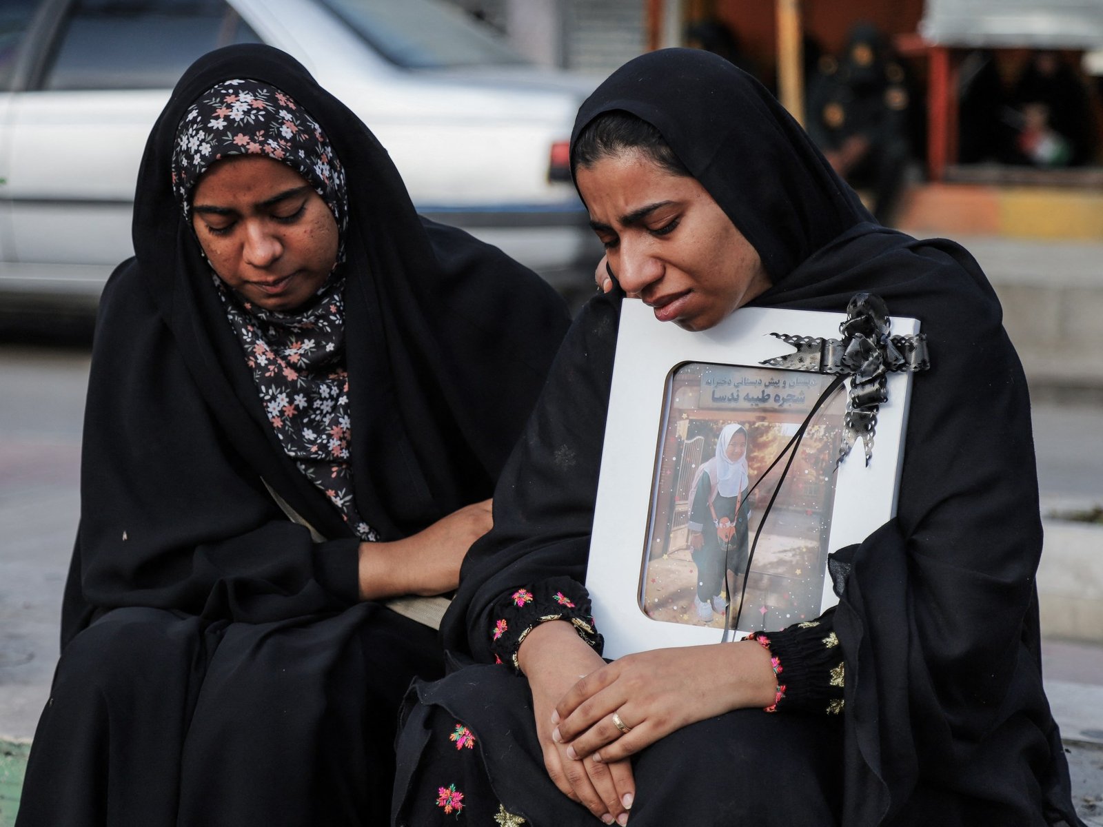 इराणी मुलींच्या शाळेतील प्राणघातक हल्ल्याच्या इस्त्राईल-इराण संघर्षाच्या बातम्यांच्या स्वतंत्र तपासासाठी कॉल वाढत आहेत