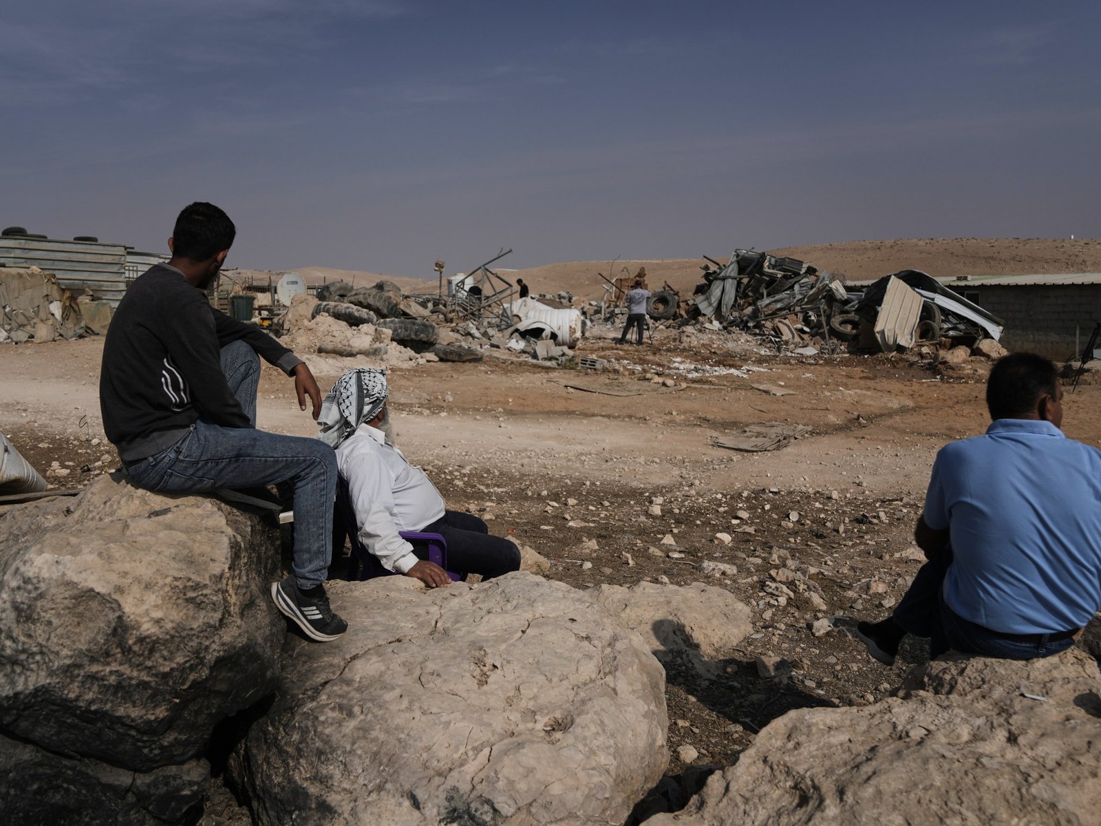 इस्रायली सैन्याने आणि सेटलर्सने वेस्ट बँकच्या हेब्रॉन भागात पॅलेस्टिनींवर हल्ला केला इस्रायल-पॅलेस्टाईन संघर्ष बातम्या