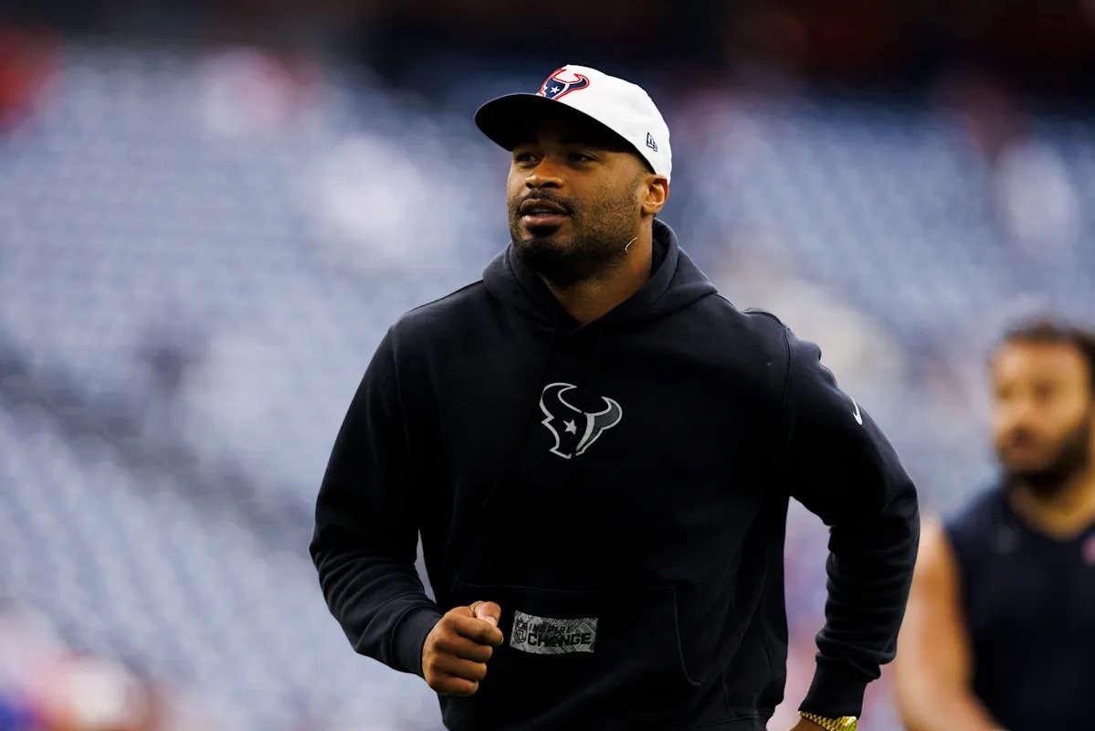 दिग्गज WR रॉबर्ट वुड्सने 13 NFL हंगामानंतर निवृत्तीची घोषणा केली आहे